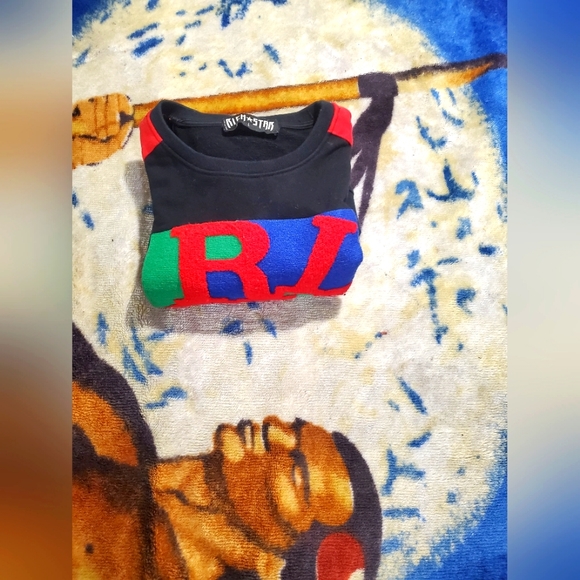 Rich Star Sweatshirt - Picture 2 of 3